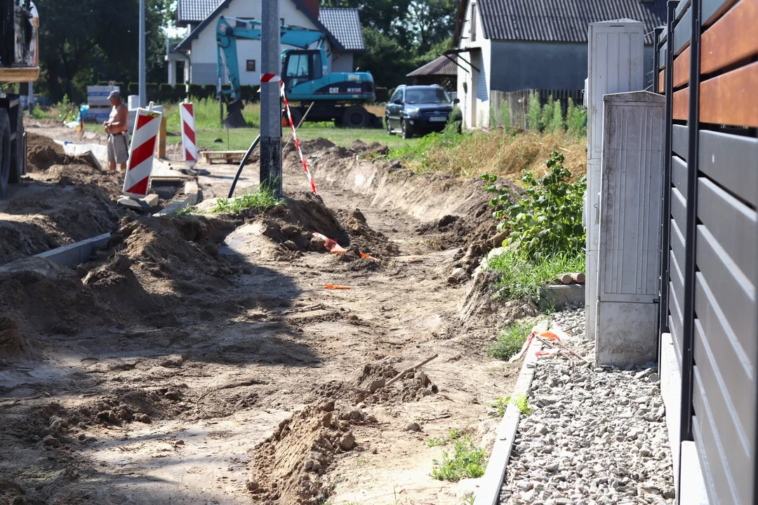 Puławy: Mieszkańcy Włostowic niedługo będą jeździć komfortowo - Zdjęcie główne