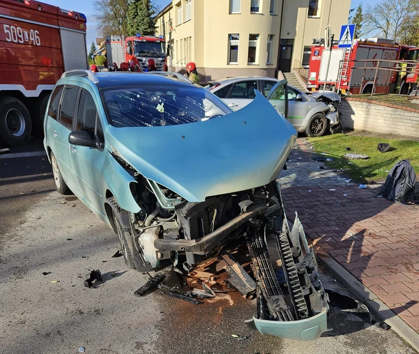 Wszystkich Świętych na drogach powiatu. Spokojnie, ale nie bez kolizji - Zdjęcie główne