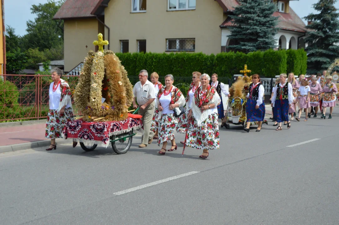 Sierpień w gminie Baranów. Dożynki, impreza parafialna i obchody - Zdjęcie główne