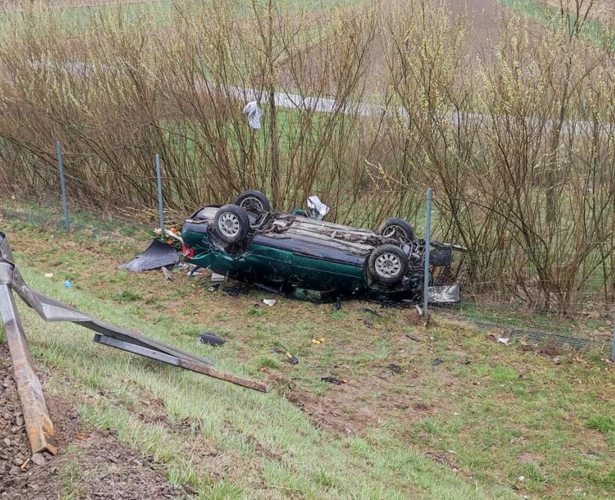 Dachował audi, bo... chciał się napić - Zdjęcie główne