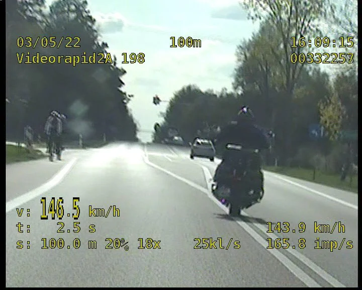 Powiat bialski: Motocyklista ukarany wysokim mandatem. Jechał zdecydowanie za szybko - Zdjęcie główne