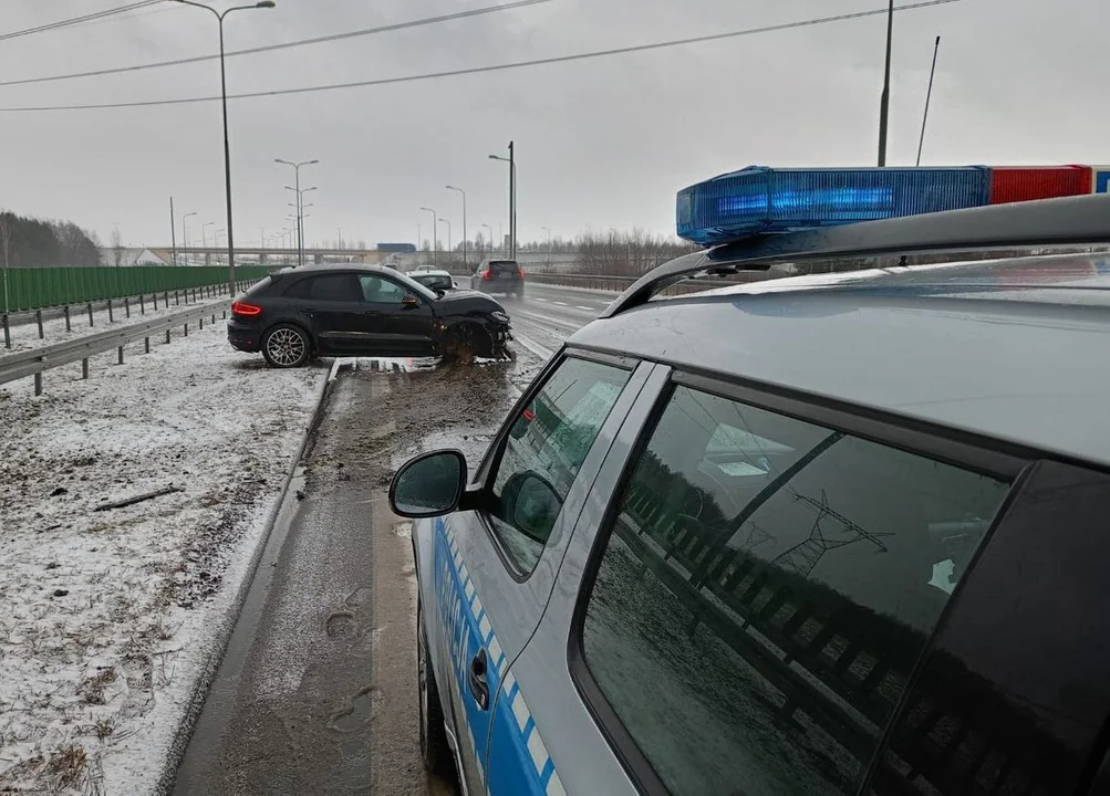 Ukrainiec w porsche wylądował na barierkach - Zdjęcie główne