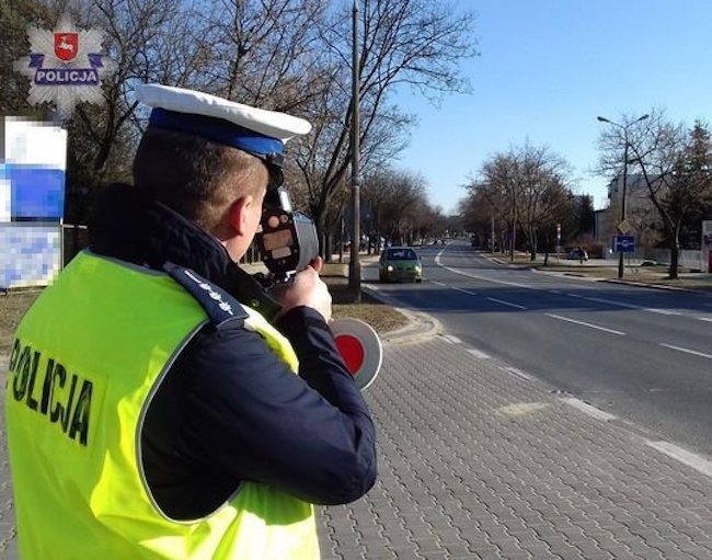 Pędził przez miasto z prędkością 139 km/h - Zdjęcie główne