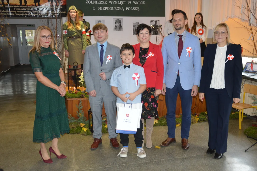 Szkoła Podstawowa w Borowej nagrodziła uczniów - Zdjęcie główne