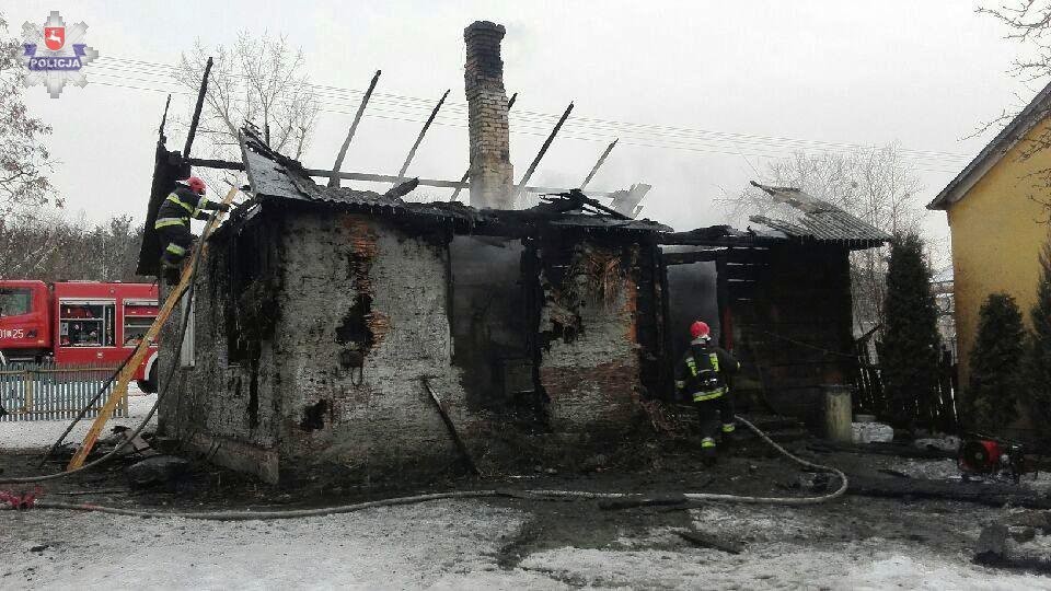 Tragiczny pożar w gminie Baranów. Śmierć poniósł właściciel domu (zdjęcia) - Zdjęcie główne