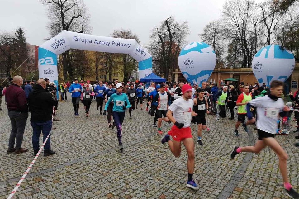 Blisko 400 osób na mecie (GALERIA) - Zdjęcie główne