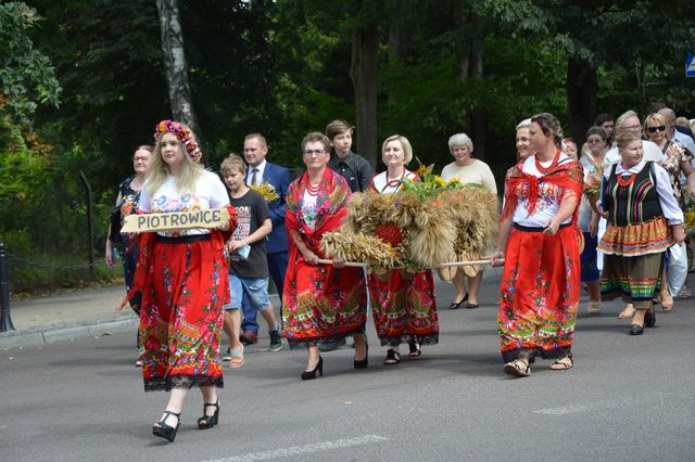 Korowód dożynkowy