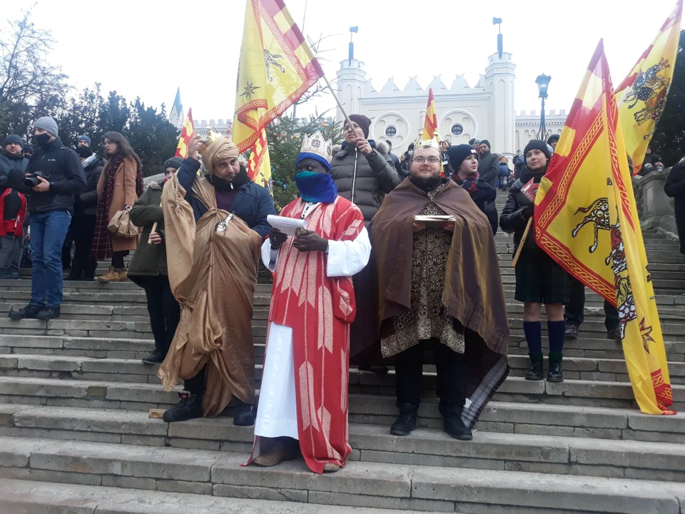 Lublin: Orszak Trzech Króli zgromadził tłumy. Było wspólne kolędowanie i biblijne scenki [GALERIA] - Zdjęcie główne