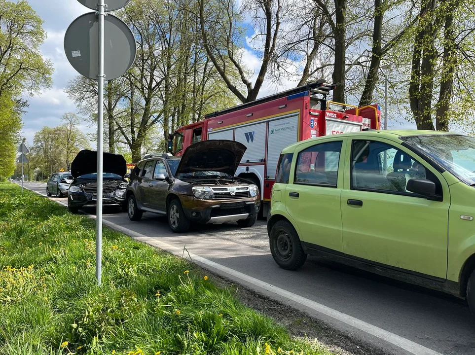 Zderzenie czterech aut w Sadurkach - Zdjęcie główne