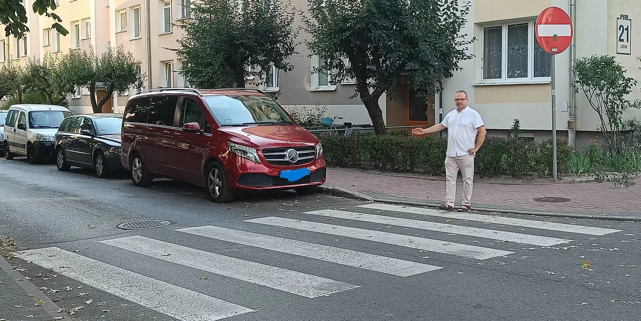 Puławy: Radny interweniuje w sprawie niebezpiecznego przejścia w pobliżu szkoły - Zdjęcie główne