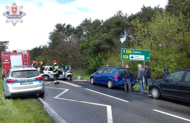 Wypadek na trasie Puławy-Gołąb - Zdjęcie główne