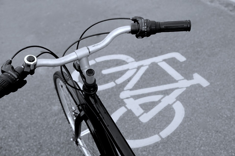 Rower miejski nie szybko - Zdjęcie główne