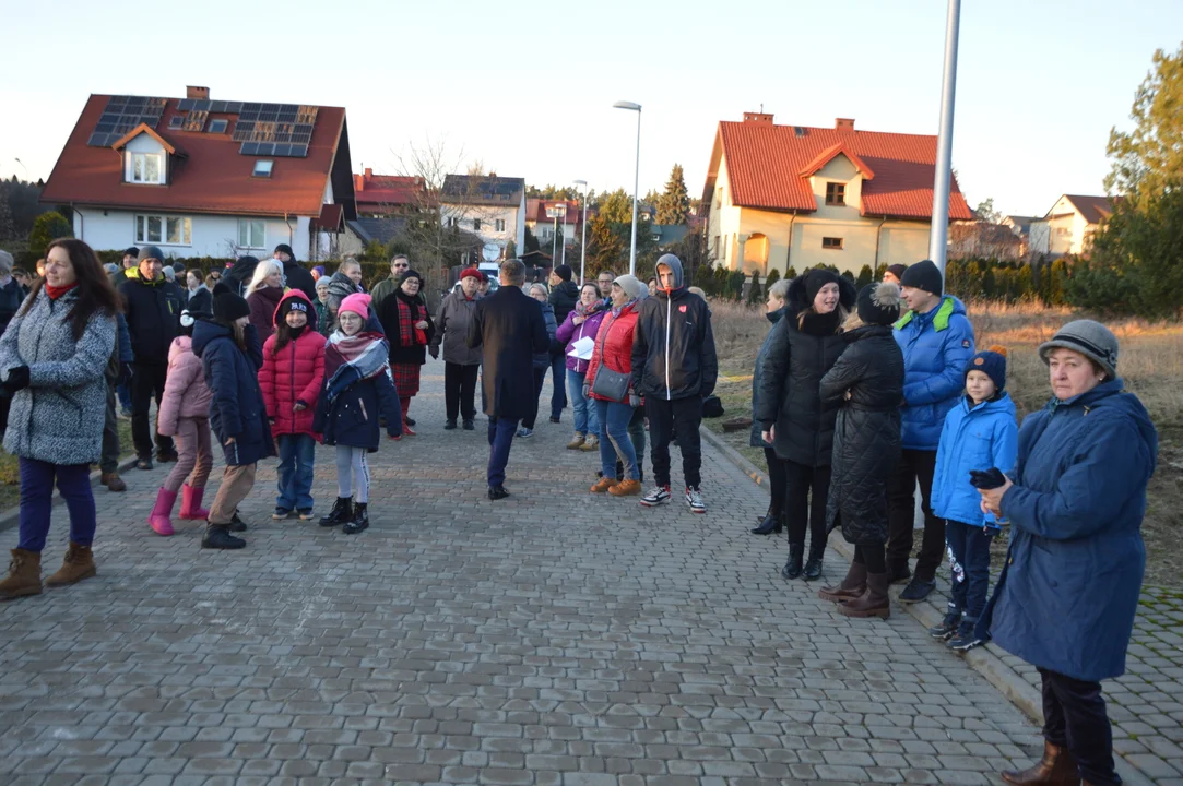 Rodzice uczniów kontra właściciele działki pod szkołą - Zdjęcie główne