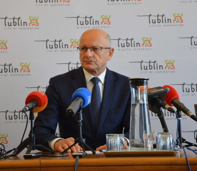 Lublin: Prezydent Krzysztof Żuk zarobi więcej. Radni zgodzili się na podwyżkę pensji - Zdjęcie główne