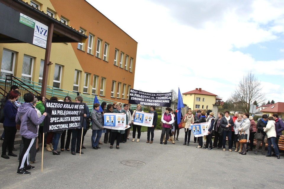 Protest pielęgniarek - Zdjęcie główne