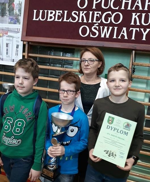 Uczniowie "Dwójki" z Pucharem Kuratora Oświaty - Zdjęcie główne