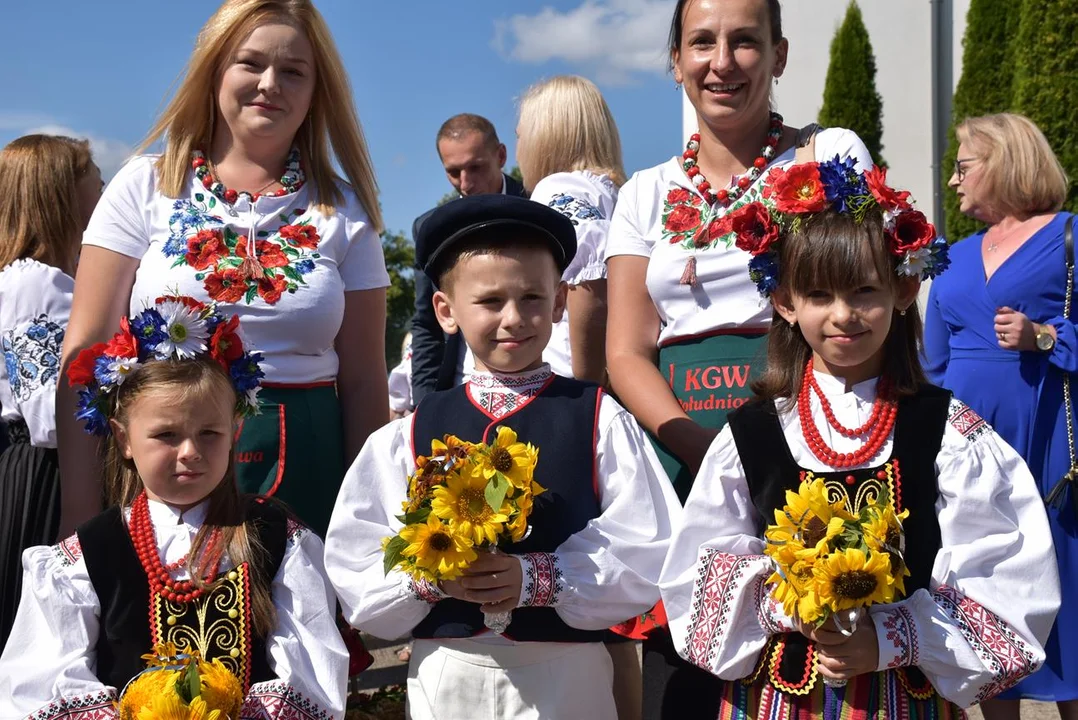 Radosne święto wdzięczności rolnikom w gminie Kąkolewnica - Zdjęcie główne