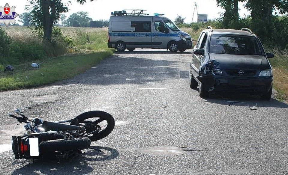 W Czemiernikach motocyklista wjechał w opla - Zdjęcie główne