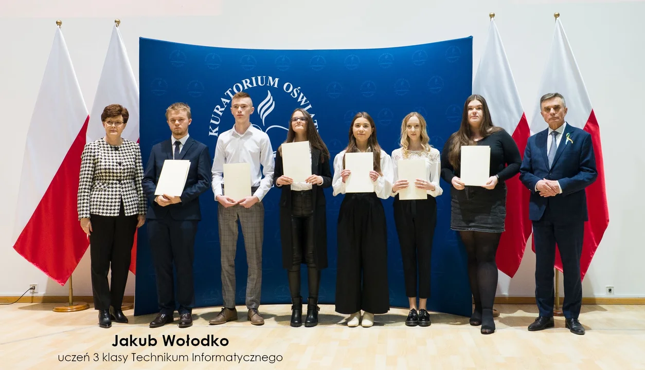 Uczniowie ZSP ze stypendium  Prezesa Rady Ministrów i Ministra Edukacji i Nauki  - Zdjęcie główne