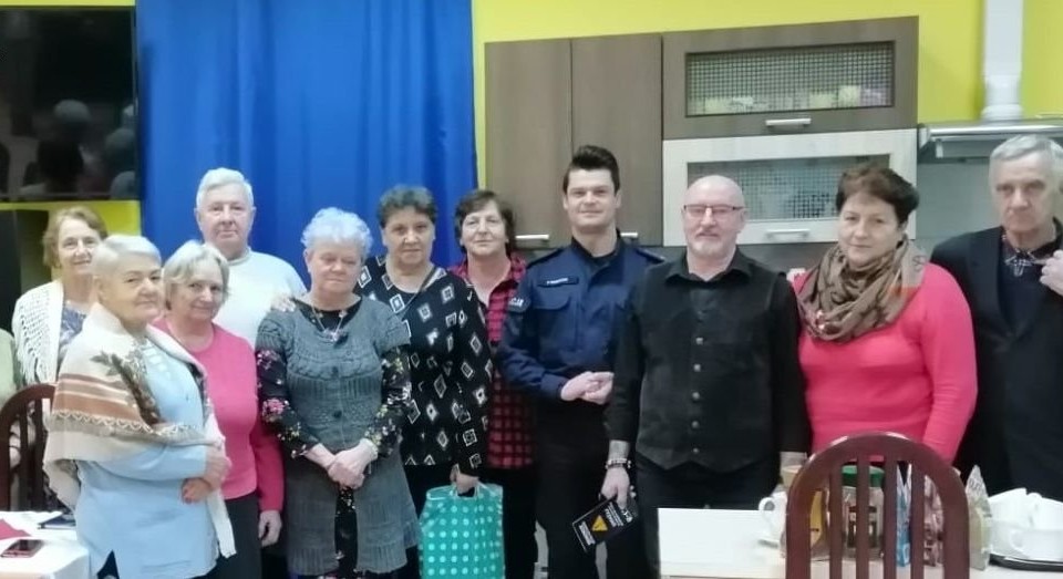 Akcja radzyńskich policjantów: Z seniorami o bezpieczeństwie - Zdjęcie główne