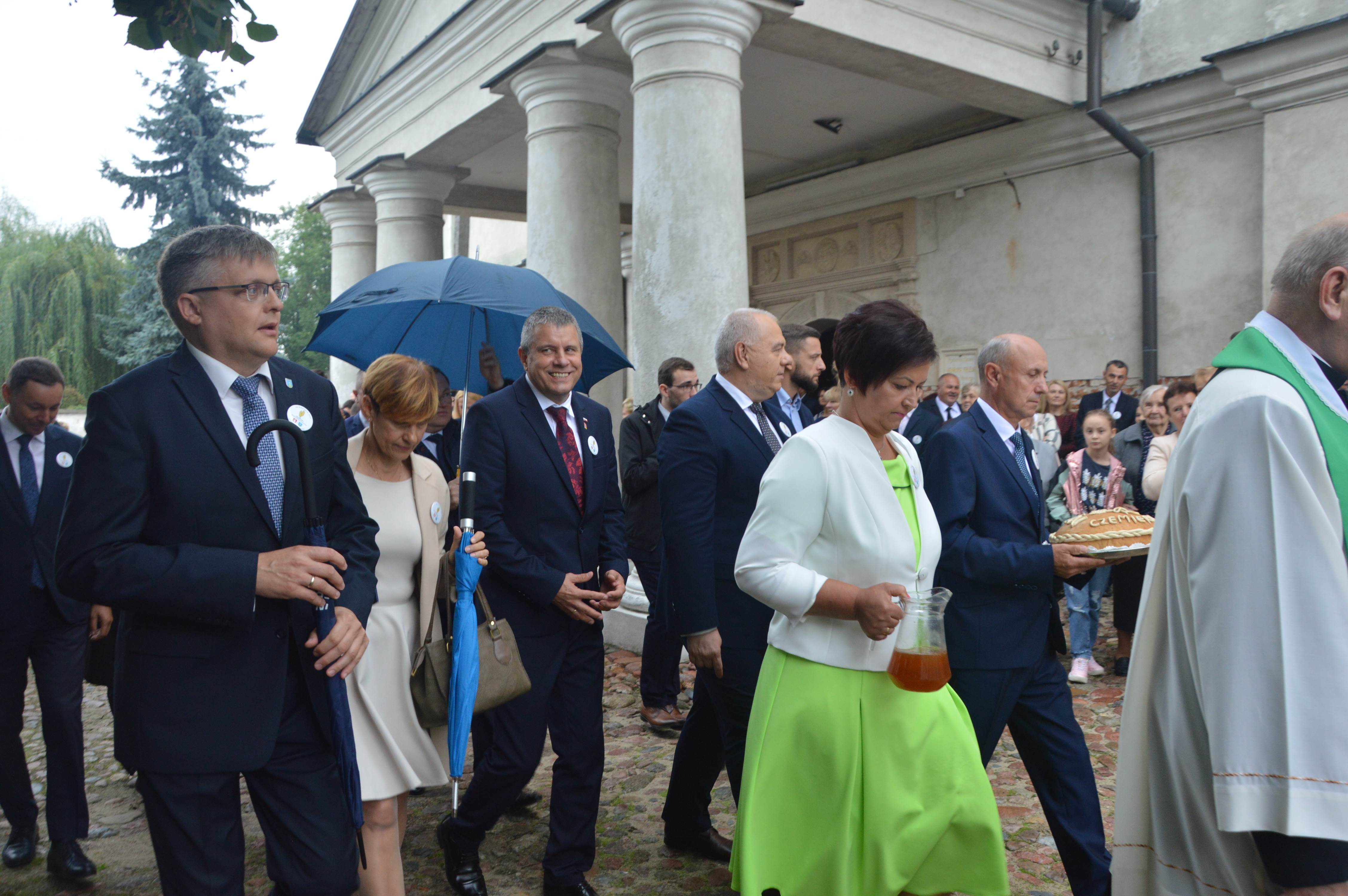 Trwają w Czemiernikach dożynki powiatowo - gminne powiatu radzyńskiego  - Zdjęcie główne