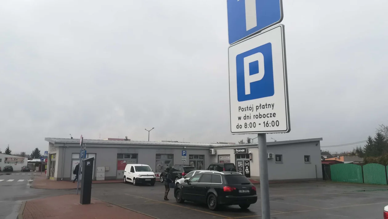 Radni miejscy obniżyli stawki na parkingach w centrum miasta  - Zdjęcie główne