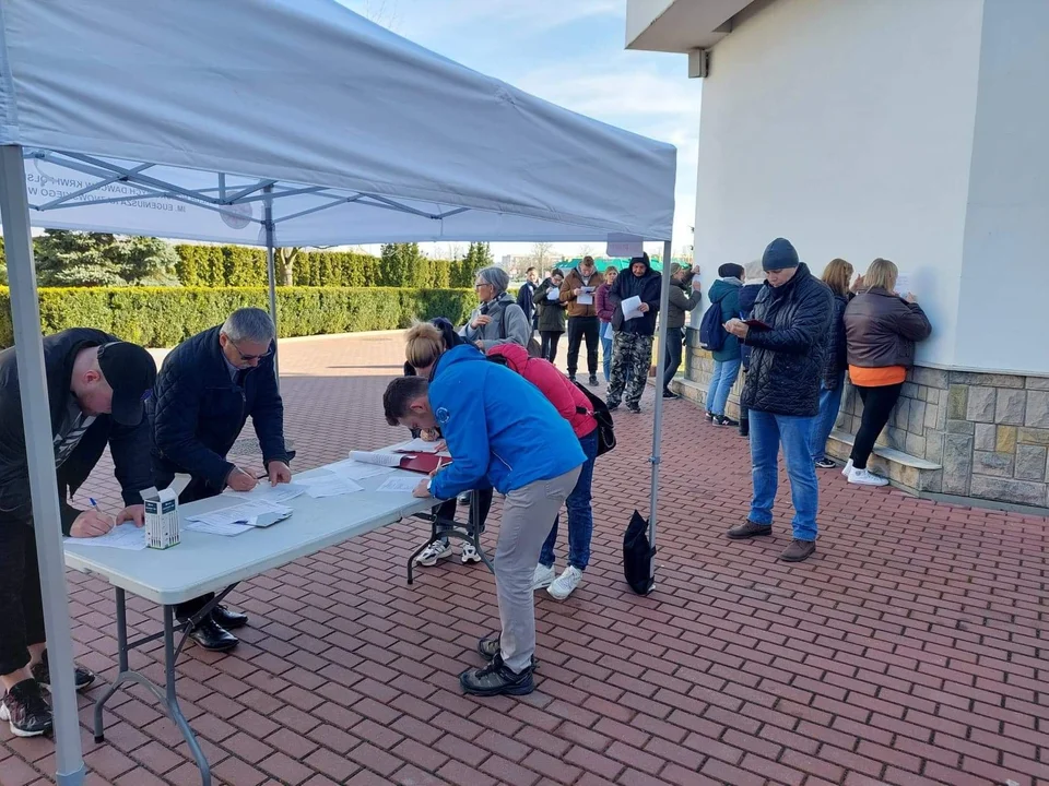 Ambulans z RCKiK Lublin zawitał do Radzynia  - Zdjęcie główne