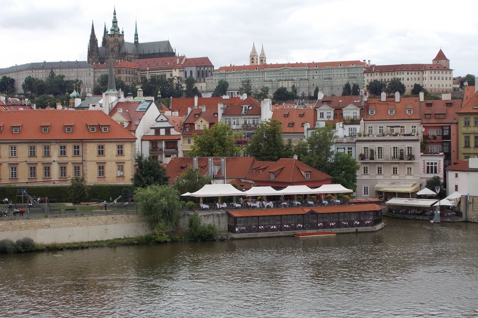 Zespół Pieśni i Tańca „Ulaniacy” na festiwalu w Pradze - Zdjęcie główne