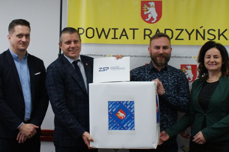 Marek Melaniuk autorem zwycięskiego logotypu w konkursie ZSP - Zdjęcie główne