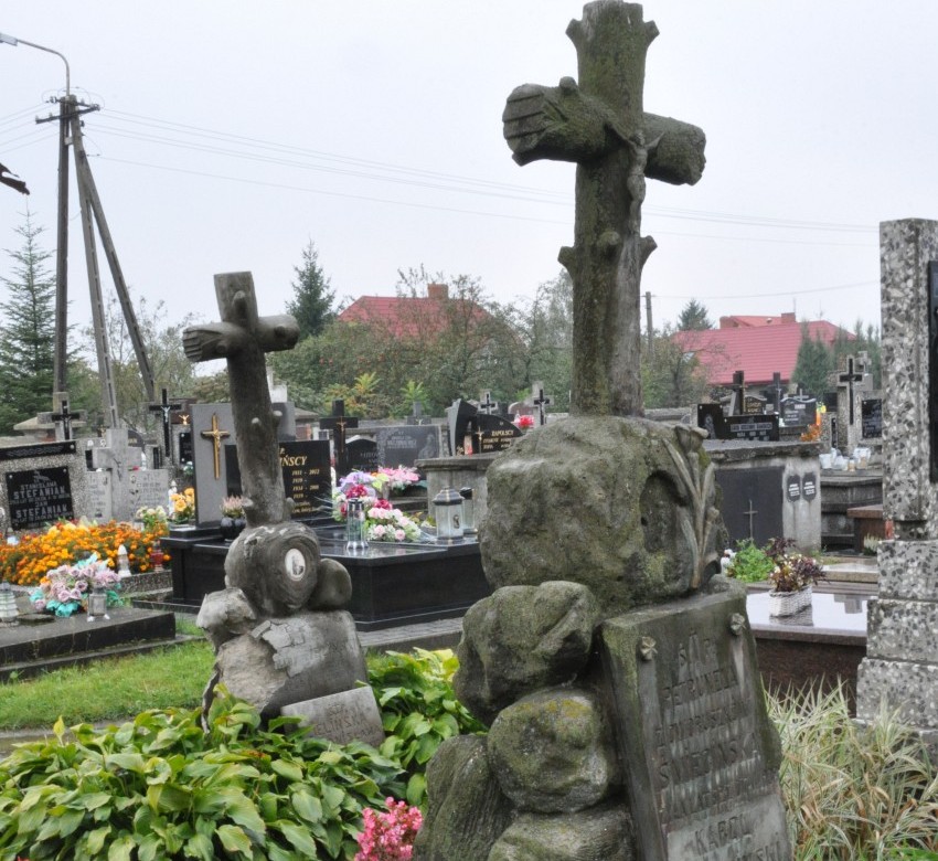 1 i 2 listopada na radzyńskich cmentarzach - Zdjęcie główne