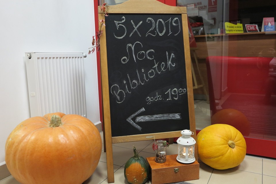 Noc Bibliotek w Miejskiej Bibliotece - Zdjęcie główne