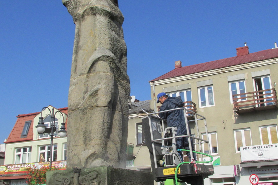 Pomnik prawie jak nowy - Zdjęcie główne