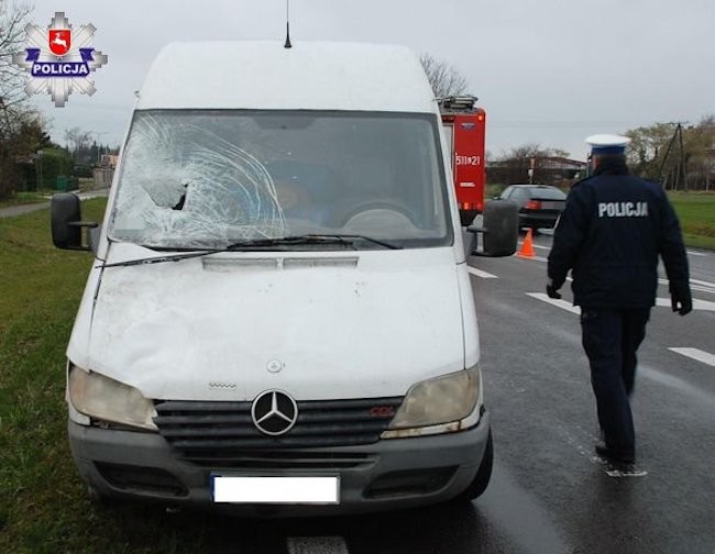 Tragiczny wypadek na ul. Kockiej. Pieszy zmarł na miejscu zdarzenia - Zdjęcie główne