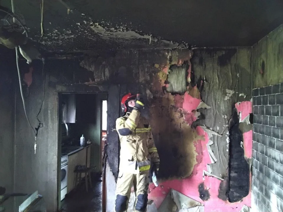 Powiat radzyński: Pożar budynku mieszkalnego. Strażacy ugasili ogień - Zdjęcie główne