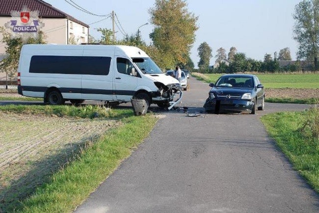 Nietrzeźwy kierowca zderzył się z busem - Zdjęcie główne