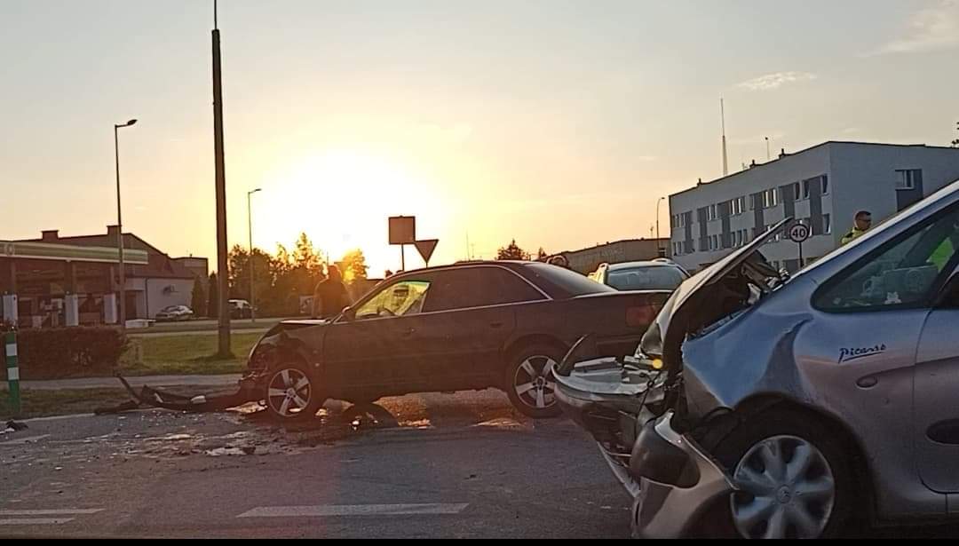 Wypadek na DK19 przy ul.Budowlanych - Zdjęcie główne