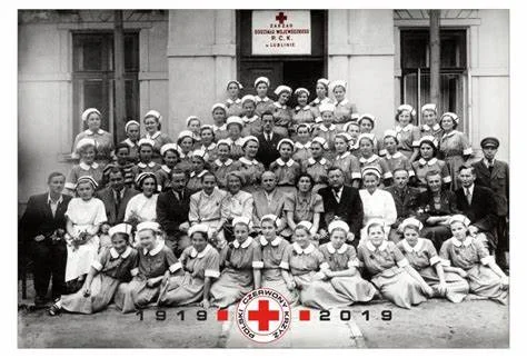 105 lat PCK: Pomagają ,, od początku – bez końca" - Zdjęcie główne