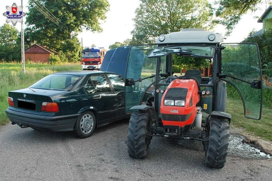 Zderzenie ciągnika z BMW - Zdjęcie główne