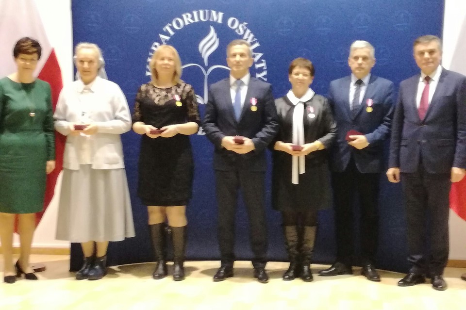 Złoty Medal dla intendentki ZSP za Długoletnią Służbę  - Zdjęcie główne