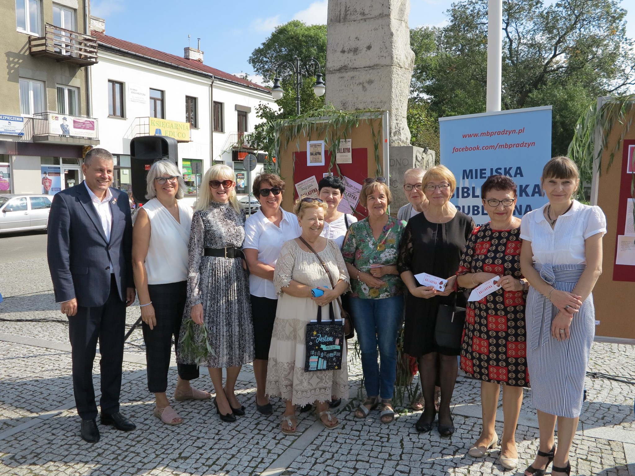 Czytali "Balladynę" na placu Wolności - Zdjęcie główne