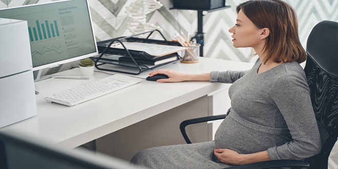 Praca w ciąży - do którego tygodnia można przychodzić do pracy? - Zdjęcie główne