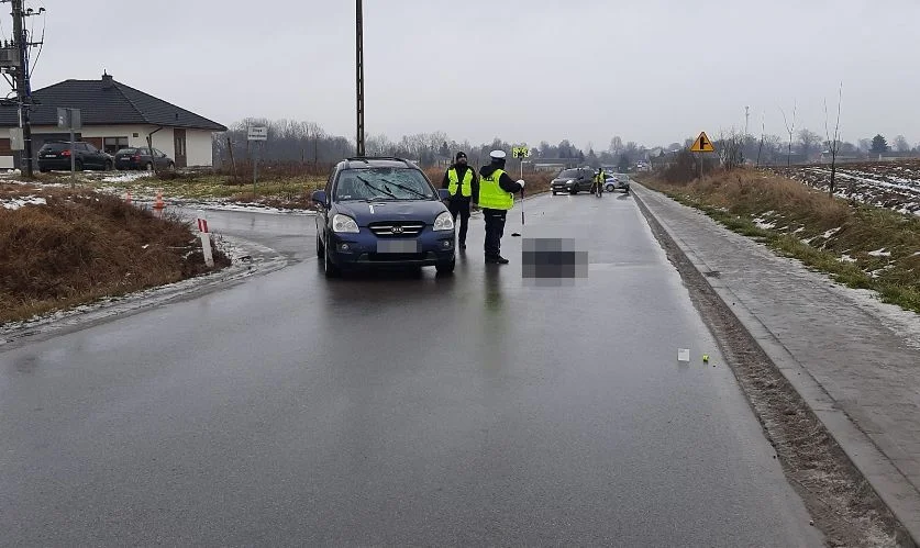 Śmiertelne potrącenie pieszego pod Lublinem. Mężczyzny nie udało się uratować - Zdjęcie główne