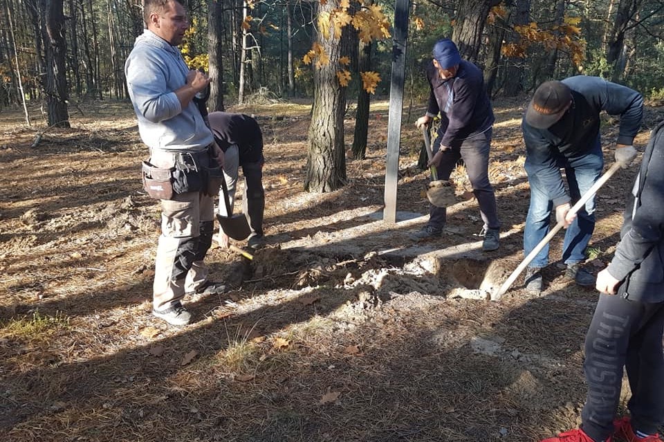 Remontują kapliczkę, integrują społeczność - Zdjęcie główne