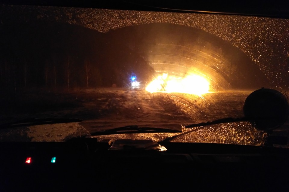 W nocy płonęły bele słomy za stacją paliw na ul. Wisznickiej  - Zdjęcie główne