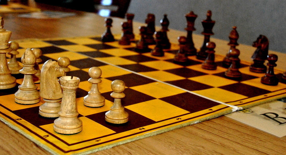 Lubisz grać w szachy? Zgłoś się do udziału w mistrzostwach - Zdjęcie główne