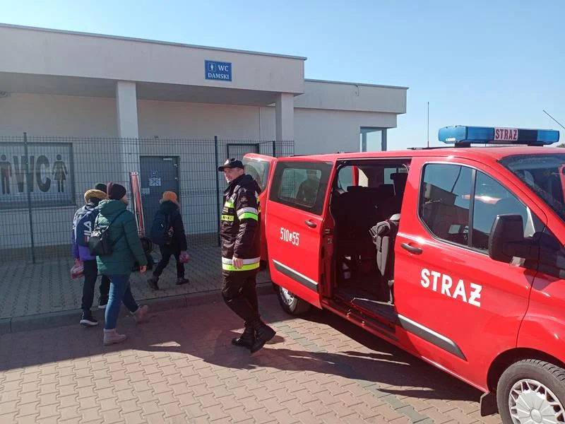 Radzyńscy strażacy spieszą  z pomocą dla uchodźców z Ukrainy - Zdjęcie główne