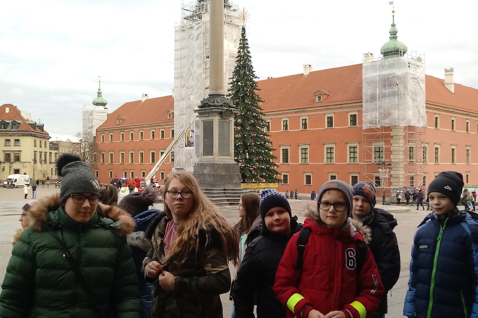 Uczniowie Szkoły Podstawowej w Białce na wycieczce w Warszawie - Zdjęcie główne