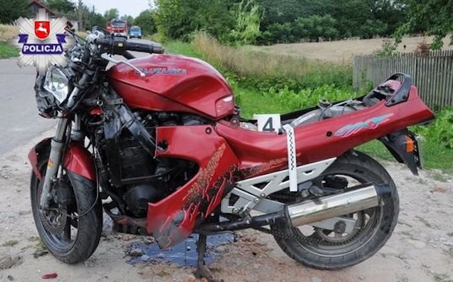 Tragiczny wypadek w miejscowości Bełcząc. Zmarł motocyklista - Zdjęcie główne