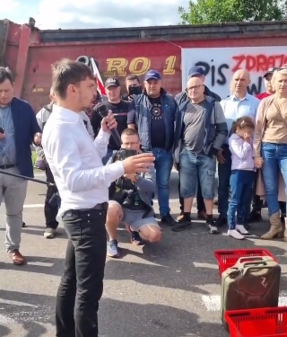Lider Agro - Unii Michał Kołodziejczak w Radzyniu: Tak wygląda koszyk zakupowy Polaka. Trochę ryżu. Tym mamy się najeść i za to robić  - Zdjęcie główne