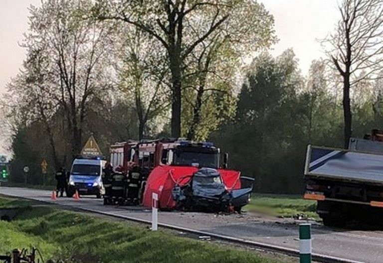 Tragedia na DK-19, nie żyje jedna osoba - Zdjęcie główne